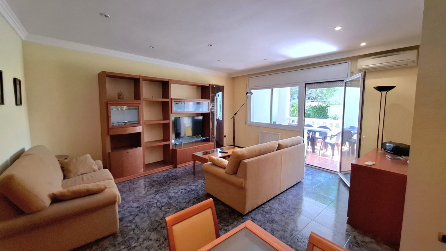 Ampli apartament en venda al Port de Llança