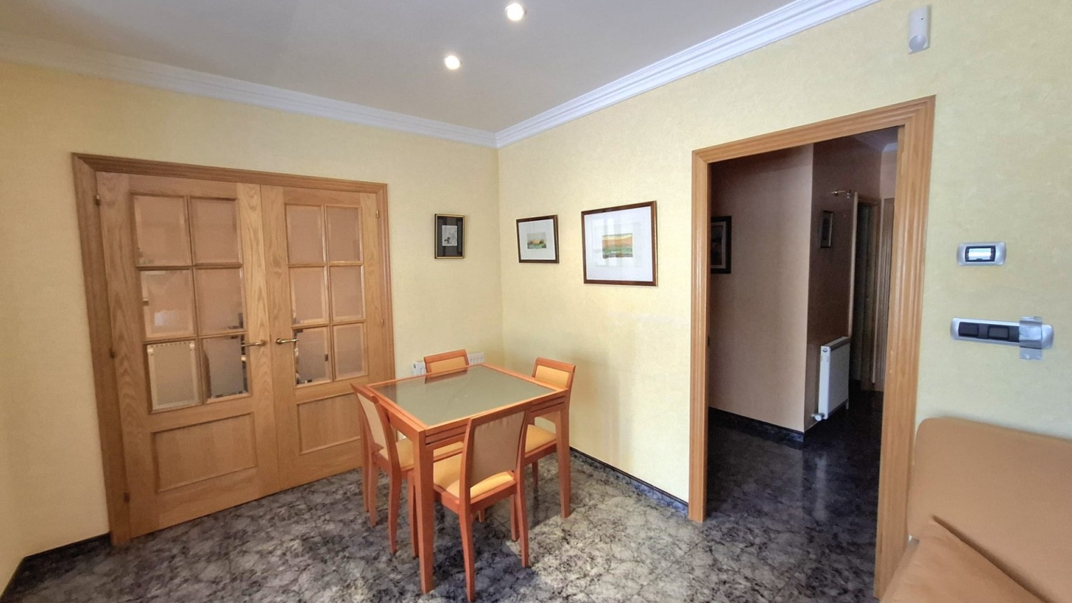 Ampli apartament en venda al Port de Llança