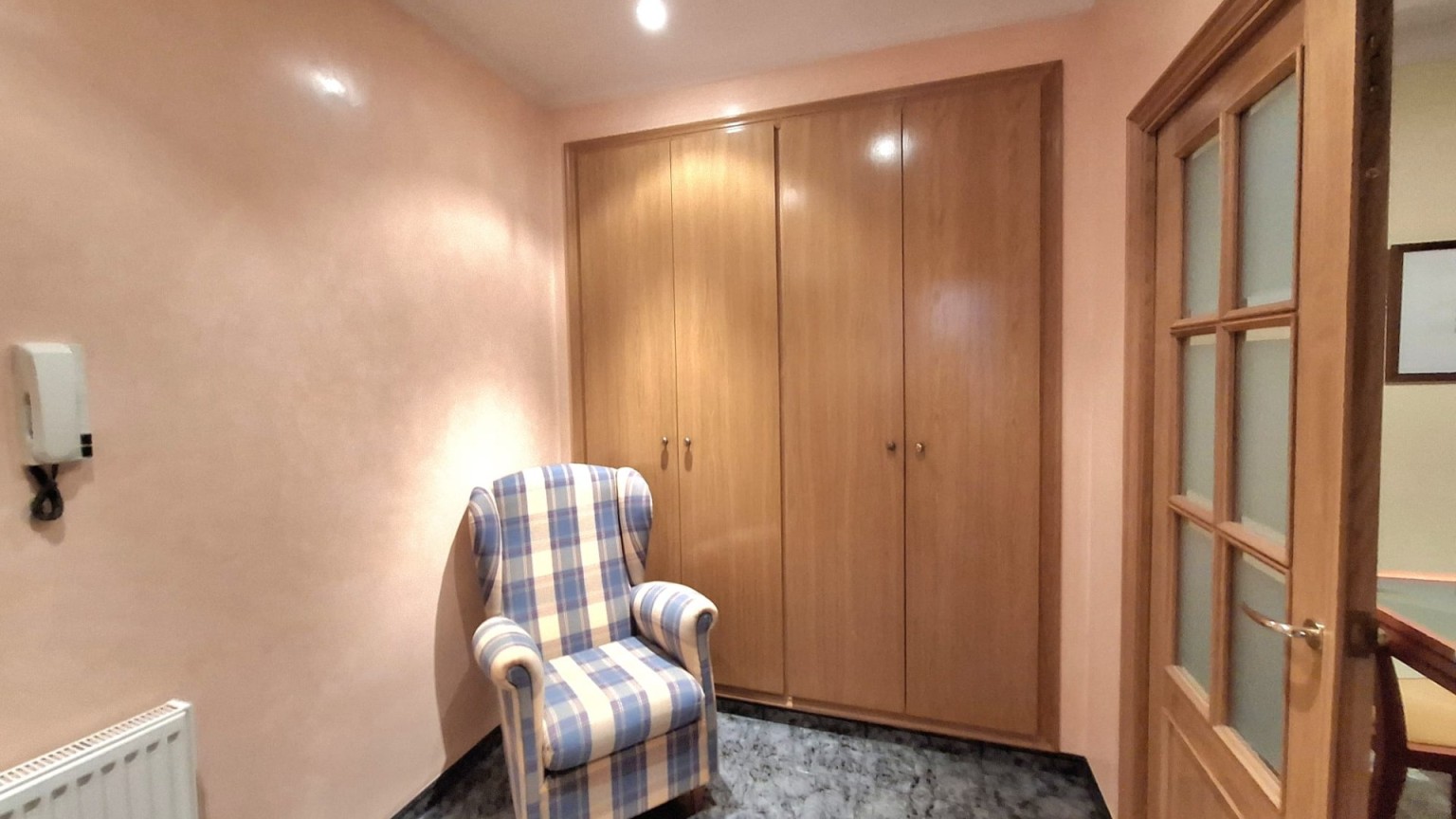 Ampli apartament en venda al Port de Llança