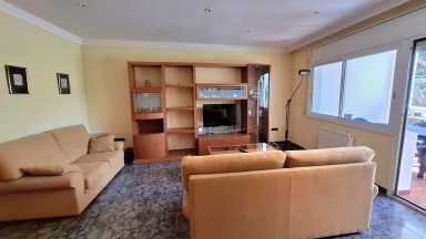 Ampli apartament en venda al Port de Llança