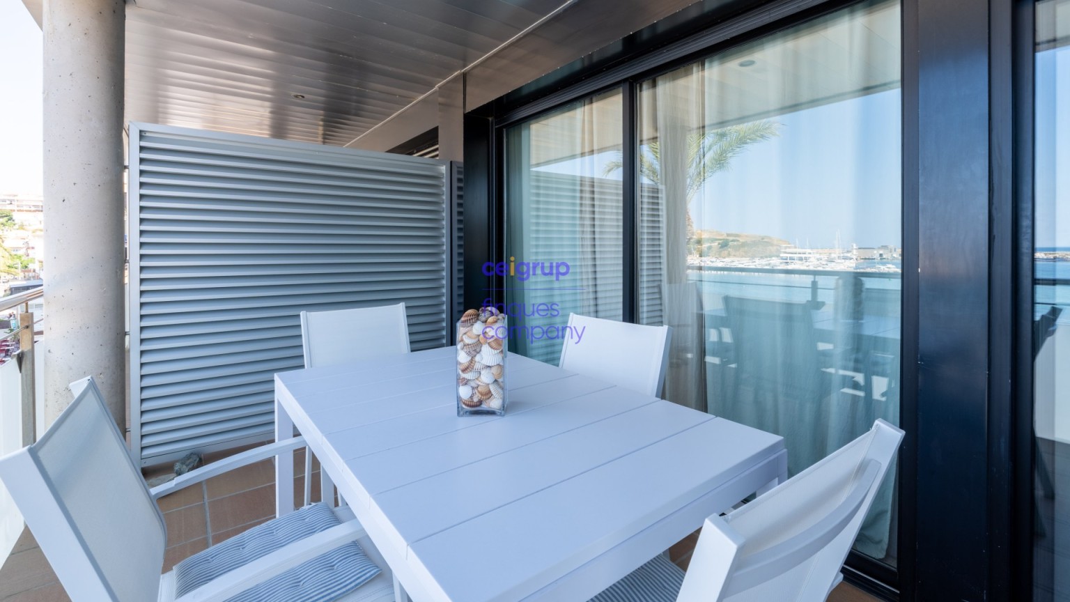 Apartamento en venta en primera línea de mar en El Port de Llançà 