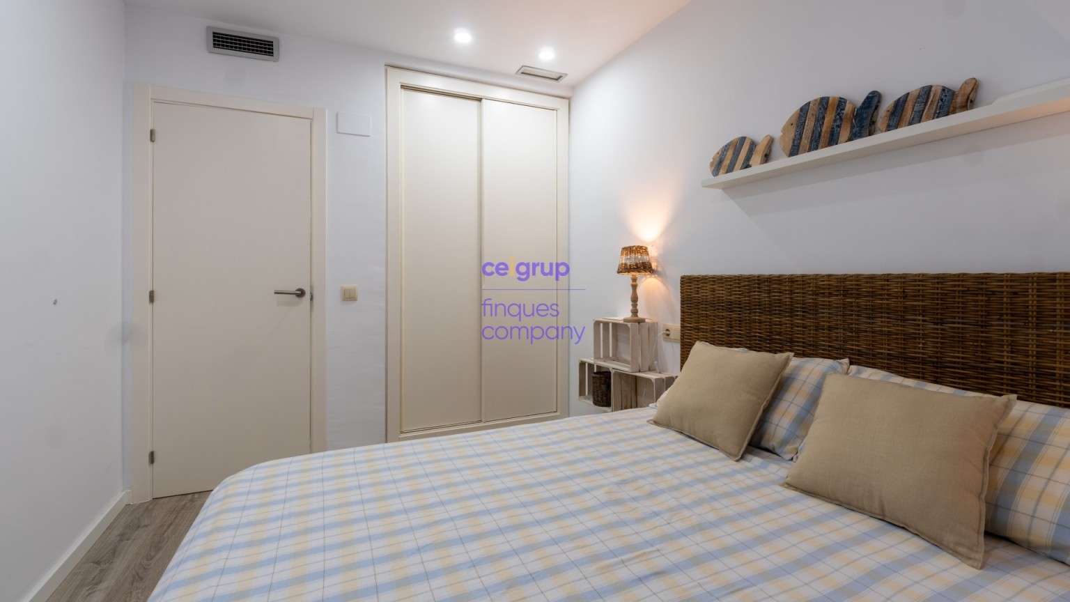 Apartamento en venta en primera línea de mar en El Port de Llançà 