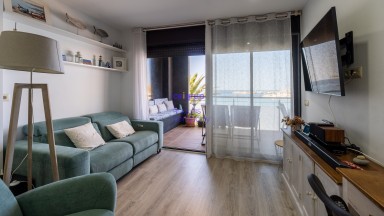 Apartamento en venta en primera línea de mar en El Port de Llançà 