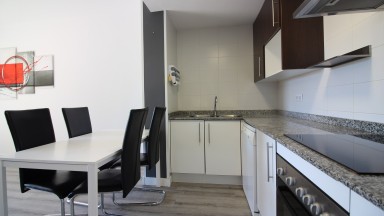Flat in Empuriabrava with two bedrooms, parking and communal swimming pool