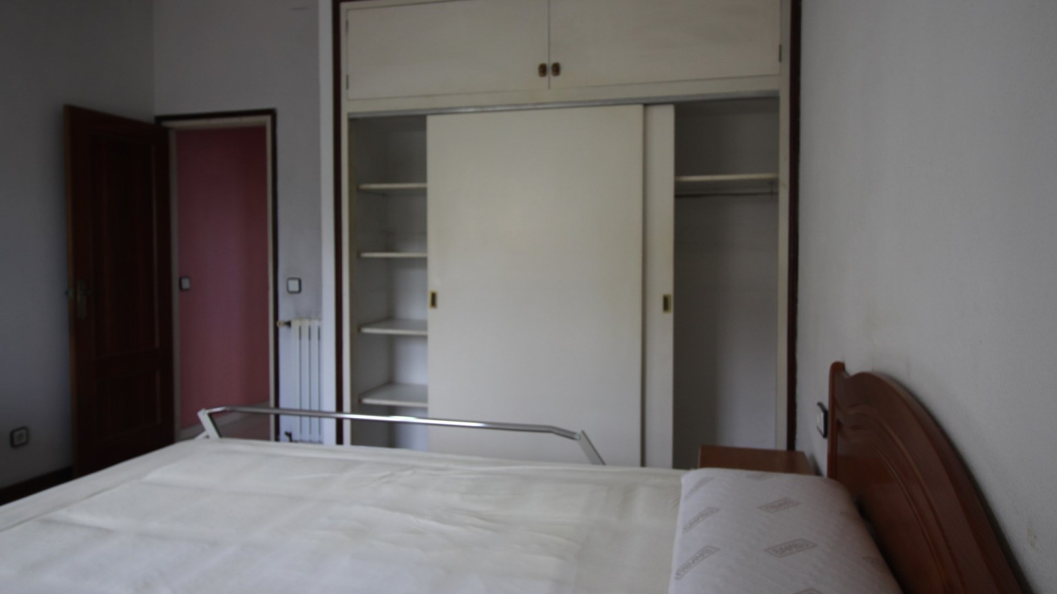 House for sale with dwelling and premises for boarding, in the Eixample area of Figueres