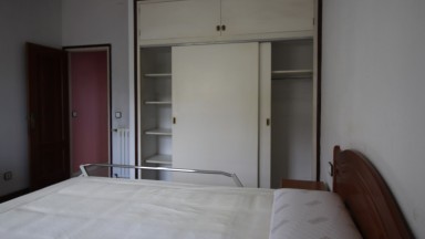 House for sale with dwelling and premises for boarding, in the Eixample area of Figueres