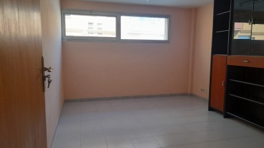 Excelente local comercial en venta, zona Horta Capallera de Figueres