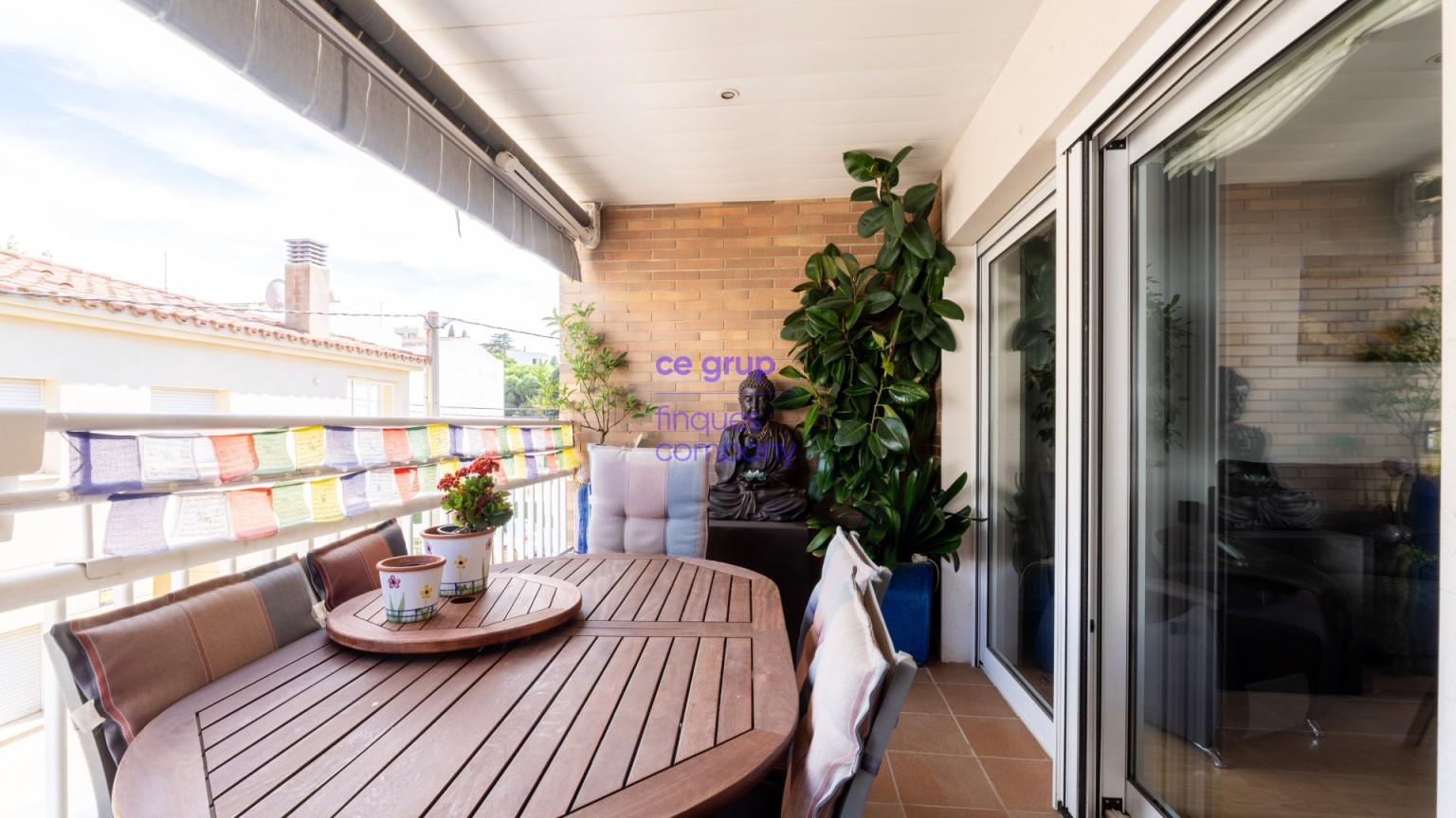 Maison Jumelée en vente avec garage au Port de Llançà. 