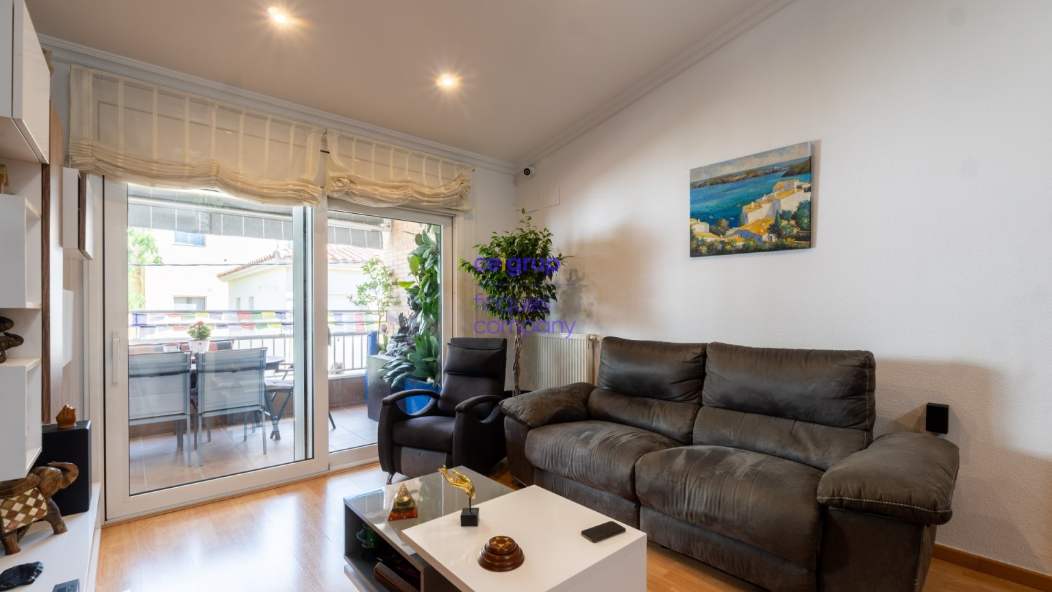 Maison Jumelée en vente avec garage au Port de Llançà. 
