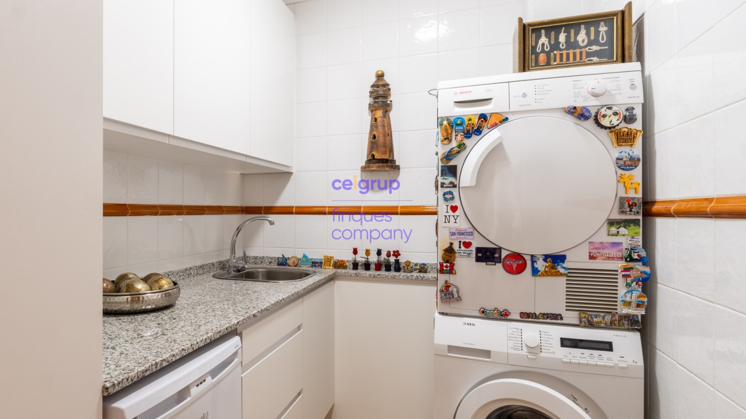 Maison Jumelée en vente avec garage au Port de Llançà. 