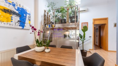 Maison Jumelée en vente avec garage au Port de Llançà. 