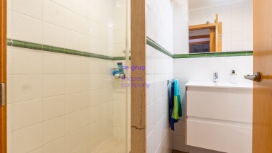 Maison Jumelée en vente avec garage au Port de Llançà. 