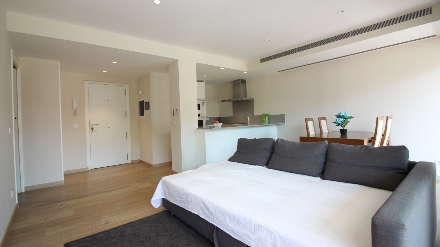 Flat for sale with terrace and sea view
