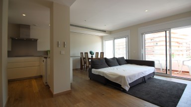 Flat for sale with terrace and sea view