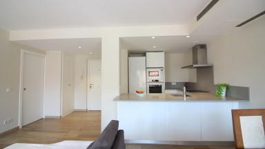Flat for sale with terrace and sea view