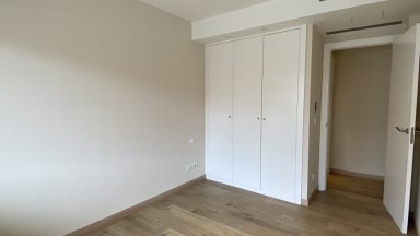 Flat for sale with terrace and sea view
