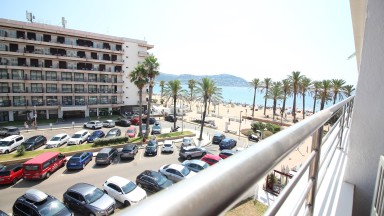 Flat for sale with terrace and sea view