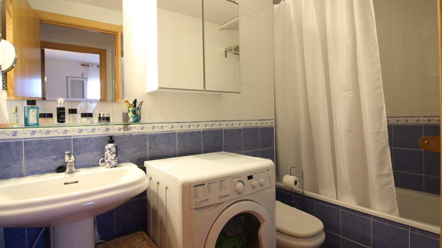APARTAMENTO CON TERRAZA EN ROSES