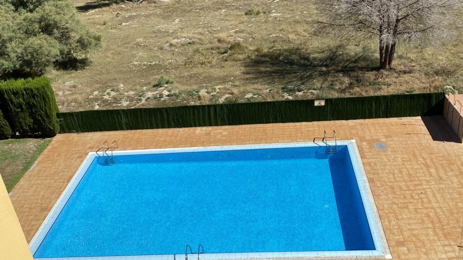 APARTAMENTO CON TERRAZA EN ROSES