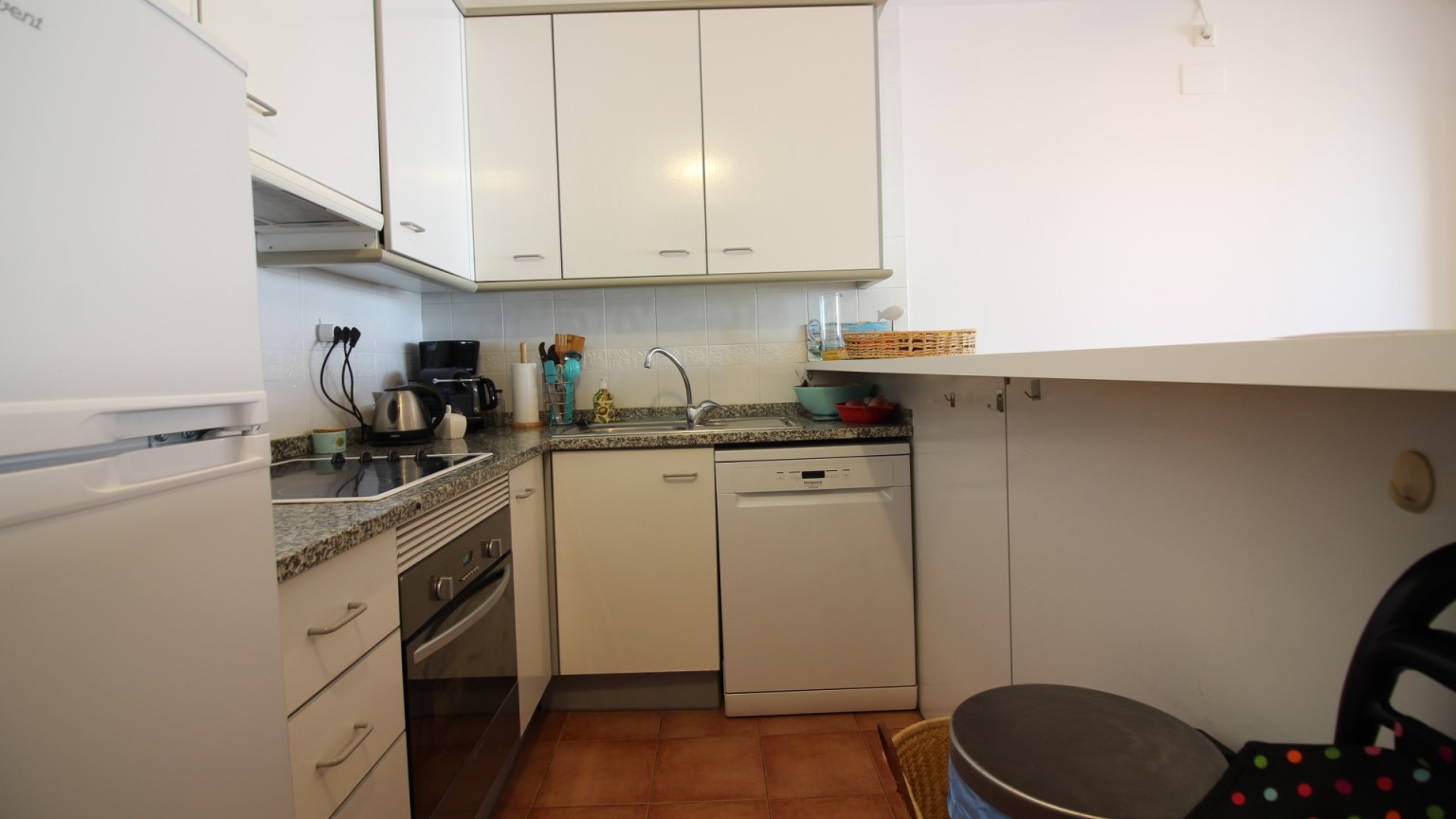 APARTAMENTO CON TERRAZA EN ROSES