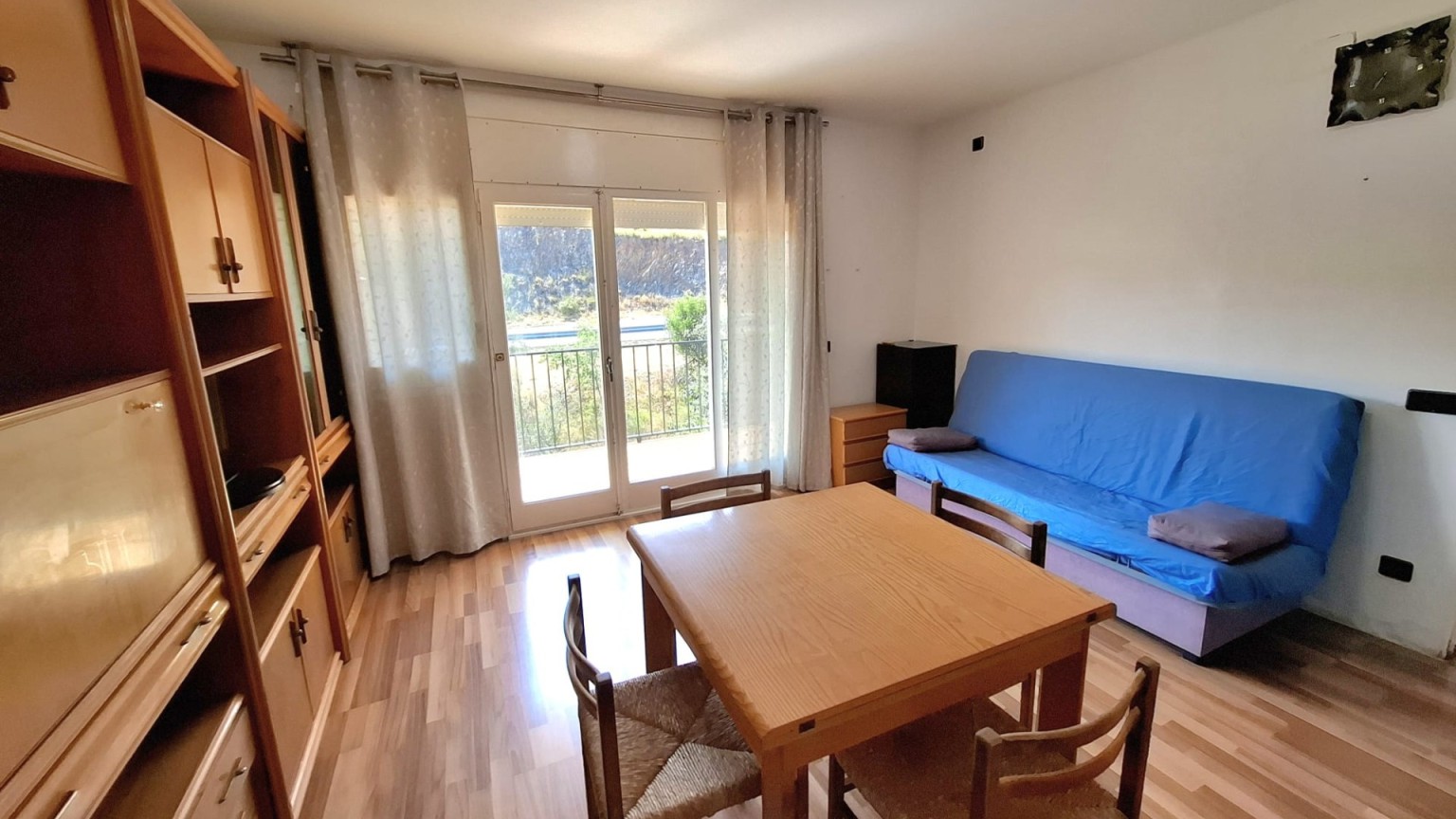 Bonito apartamento en venta en Colera