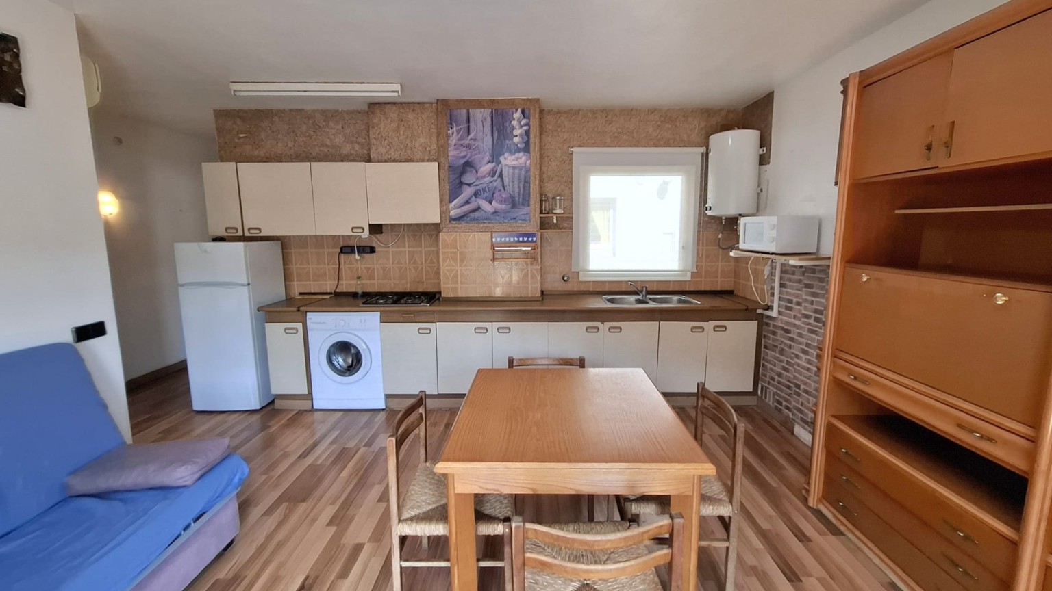 Bonito apartamento en venta en Colera