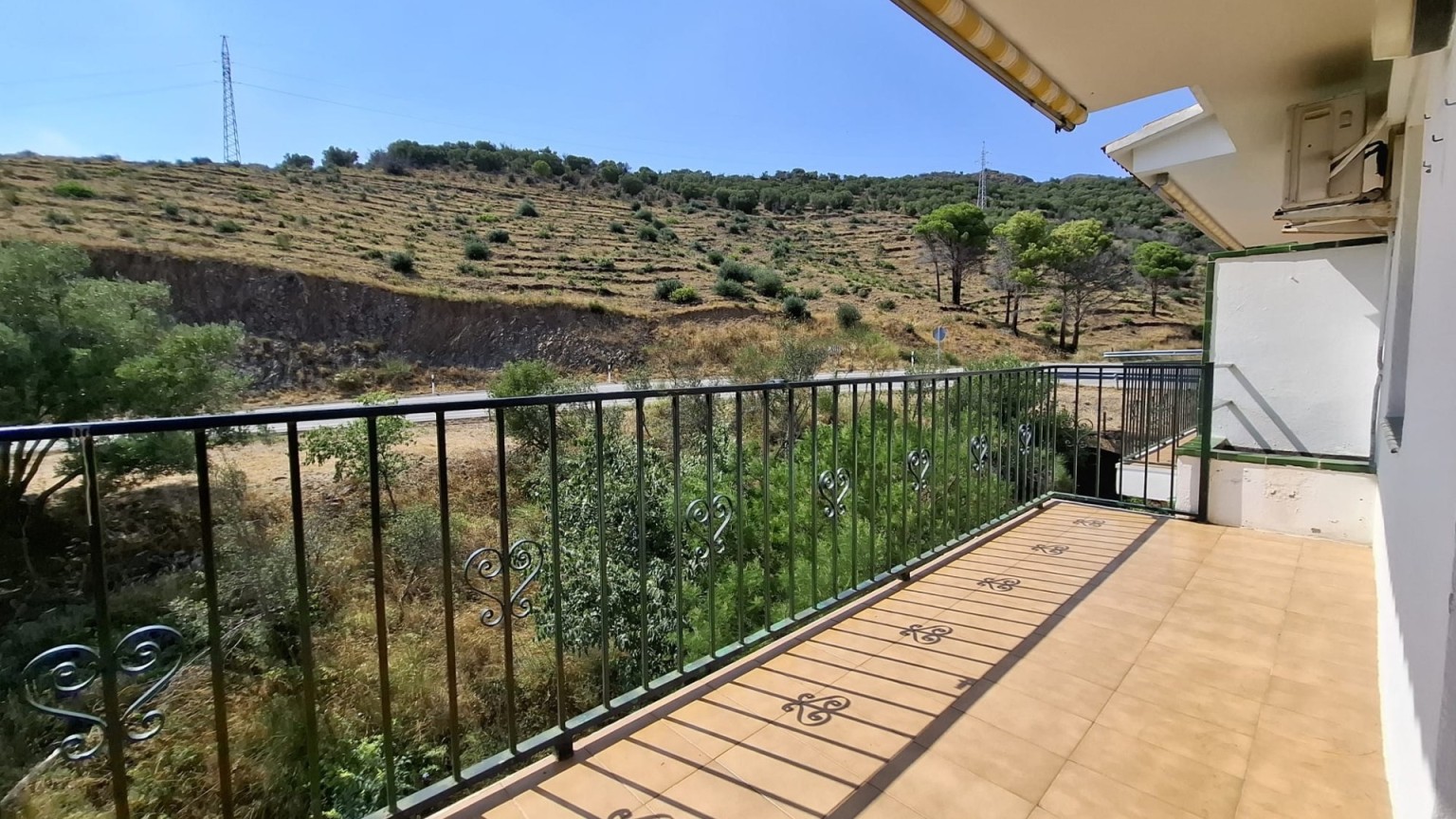 Bonito apartamento en venta en Colera