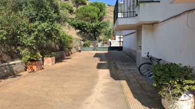 Bonito apartamento en venta en Colera