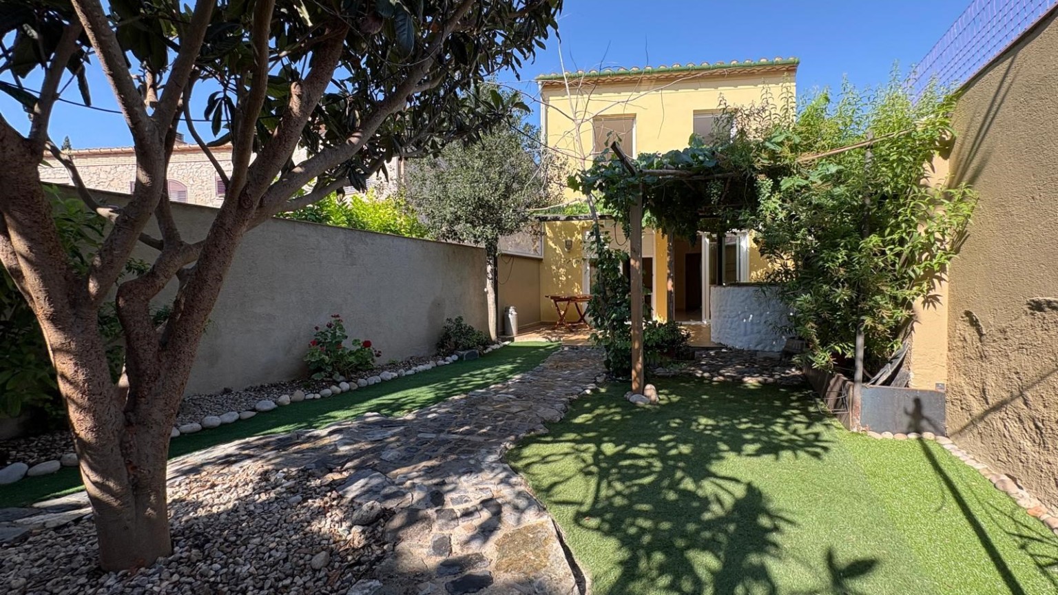 Casa adossada de lloguer, a Siurana