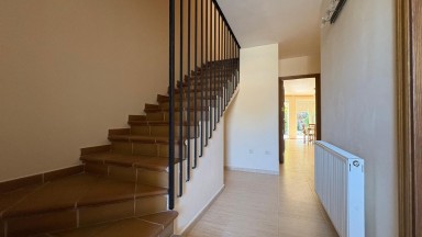 Casa adossada de lloguer, a Siurana