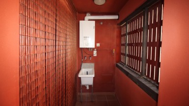 Pis en venda a Figueres, a prop del centre, 3 habitacions, pàrquing i traster.