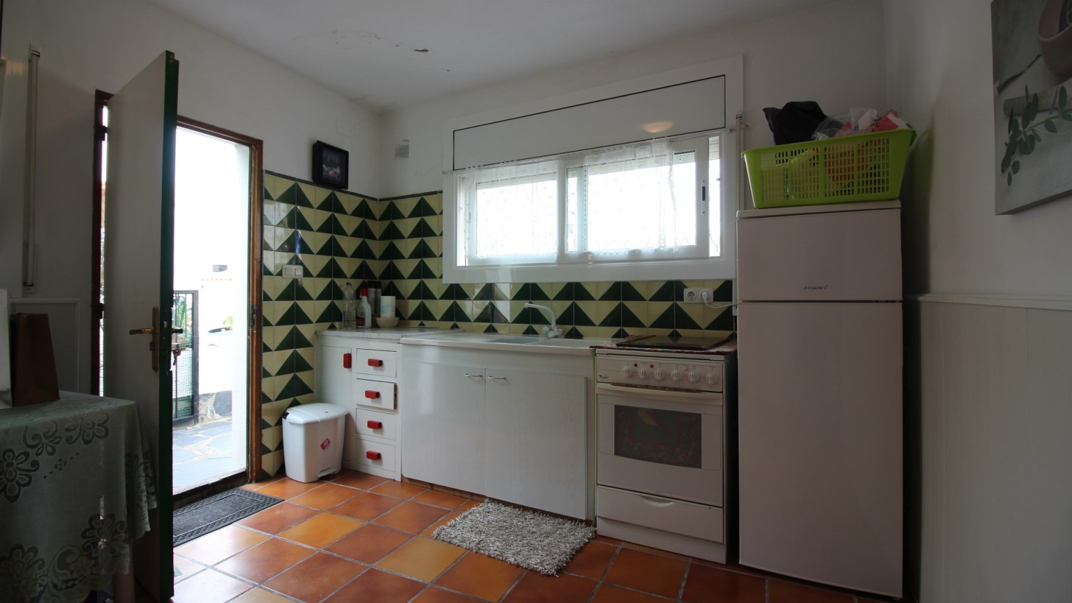 Casa en venda, zona Els Grecs amb 4 dormitoris i 3 banys.