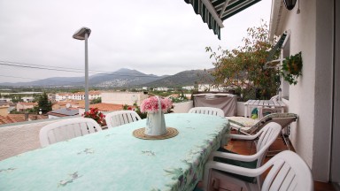 Casa en venda, zona Els Grecs amb 4 dormitoris i 3 banys.