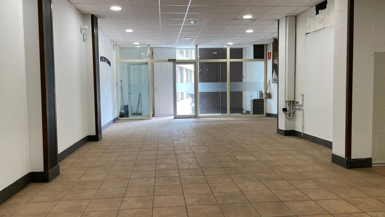 Local comercial en venda, zona Eixample, a Figueres