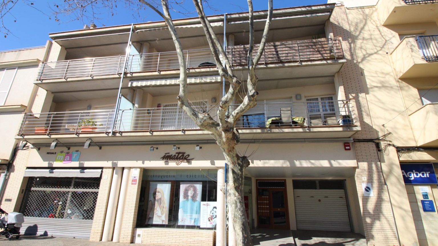 Soleado apartamento en alquiler en El Port de Llançà