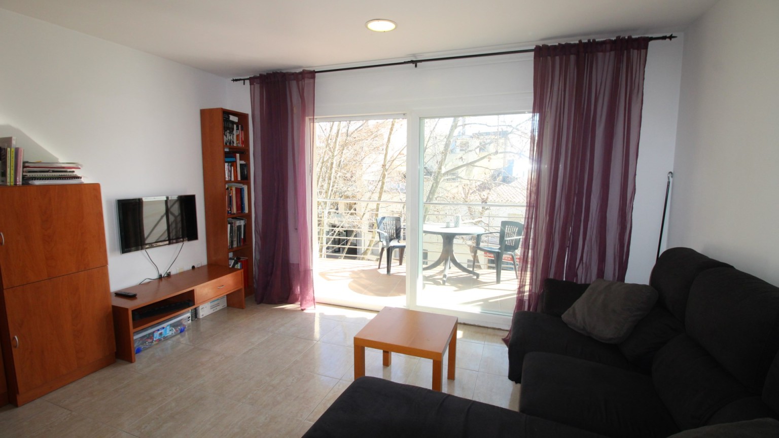 Soleado apartamento en alquiler en El Port de Llançà
