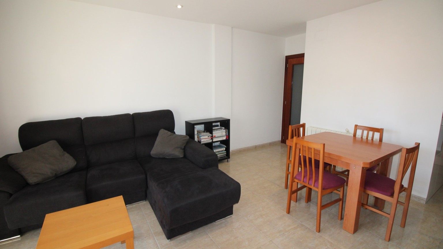 Soleado apartamento en alquiler en El Port de Llançà