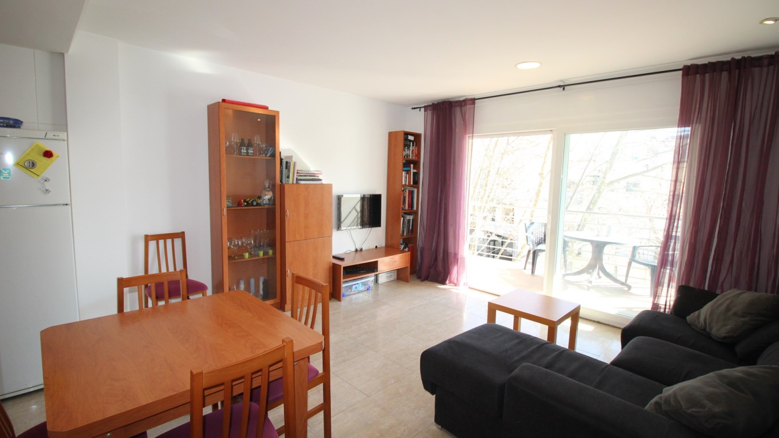 Soleado apartamento en alquiler en El Port de Llançà