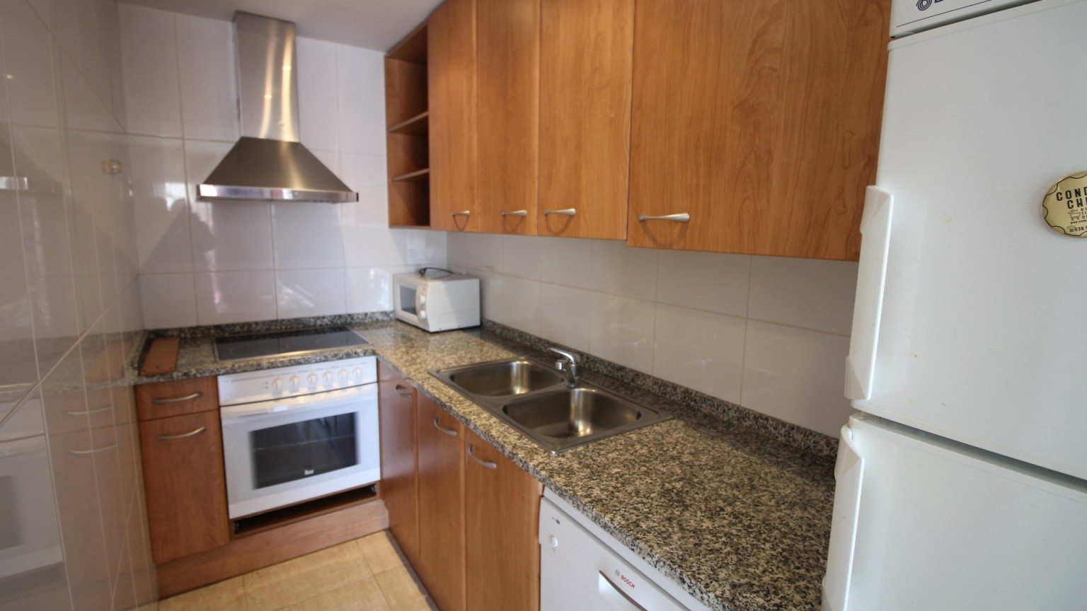 Soleado apartamento en alquiler en El Port de Llançà