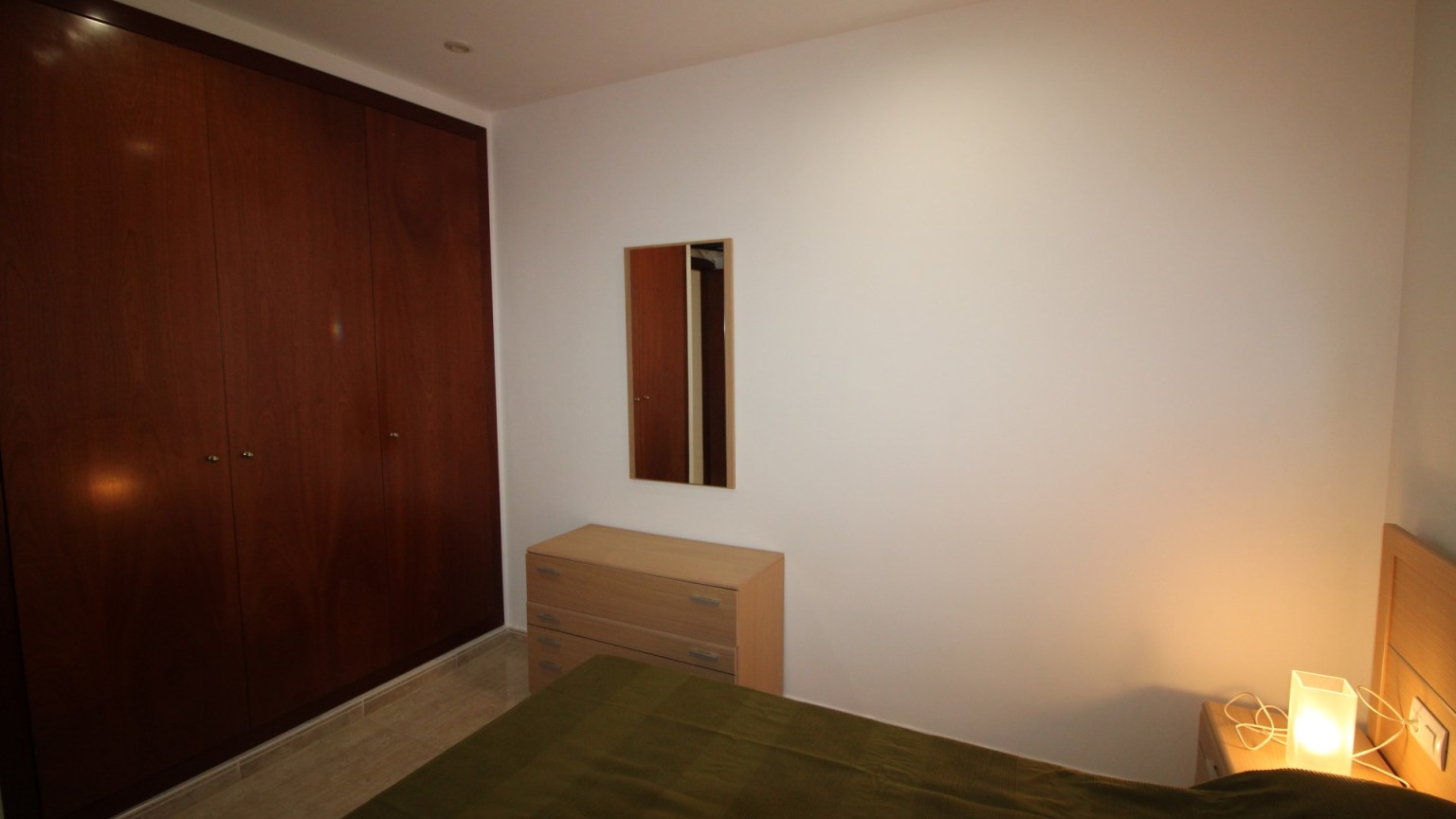 Soleado apartamento en alquiler en El Port de Llançà