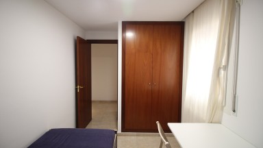 Soleado apartamento en alquiler en El Port de Llançà