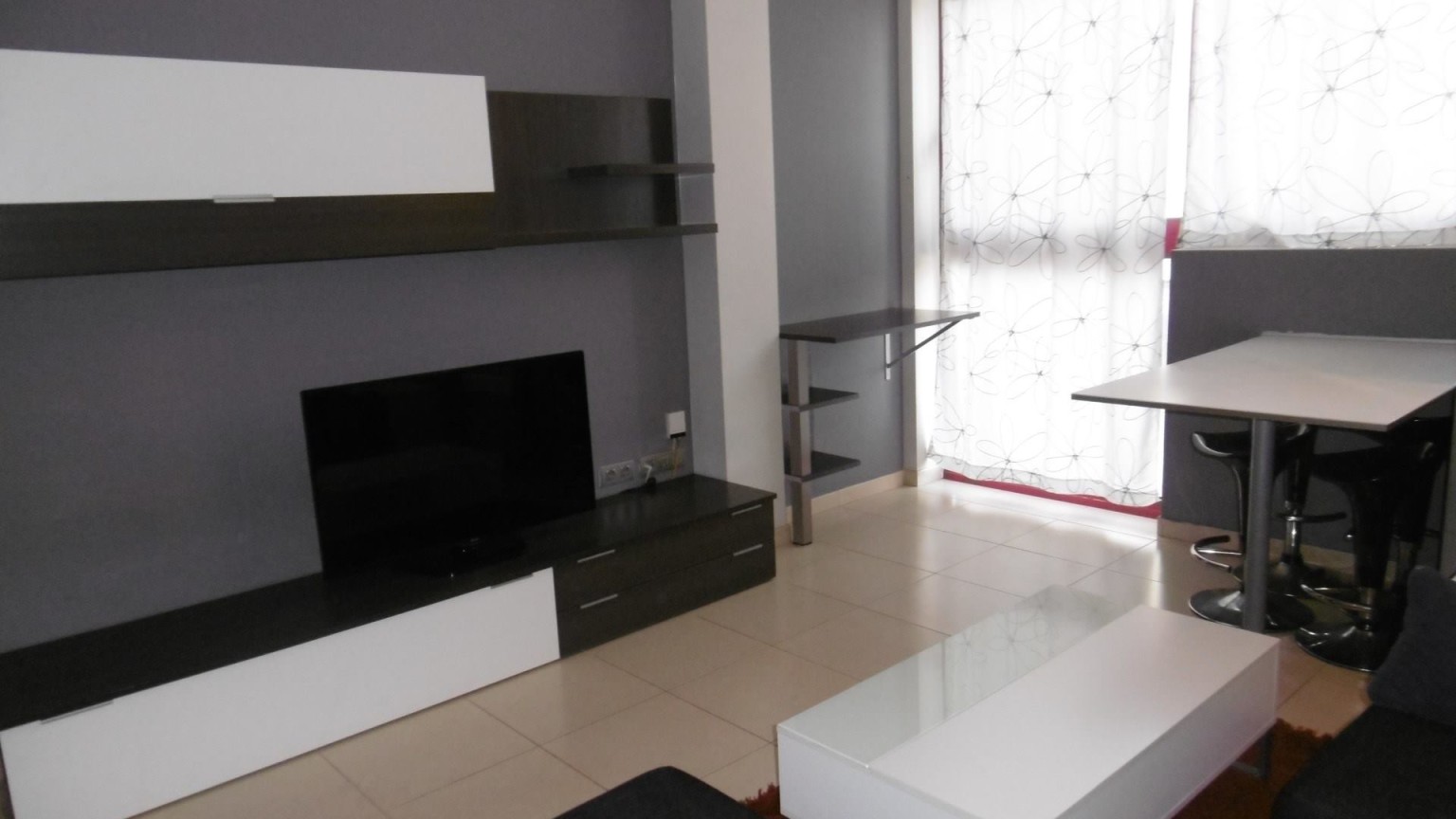 Flat for sale, Creu de la mà area, in Figueres