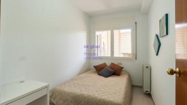 Apartment for sale in Salt with parking