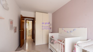 Apartment for sale in Salt with parking