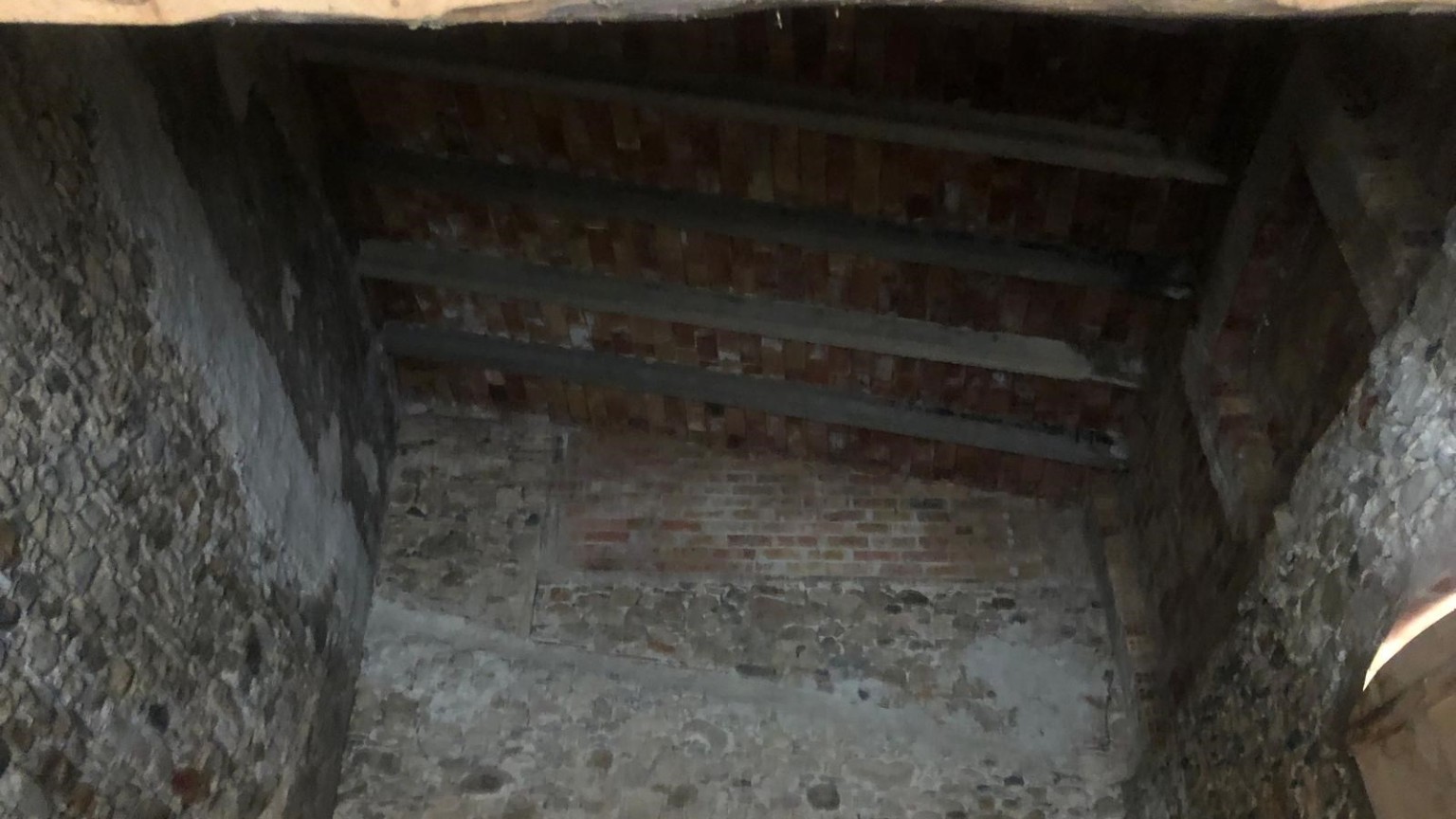 Grange à vendre, dans la vieille ville de Peralada