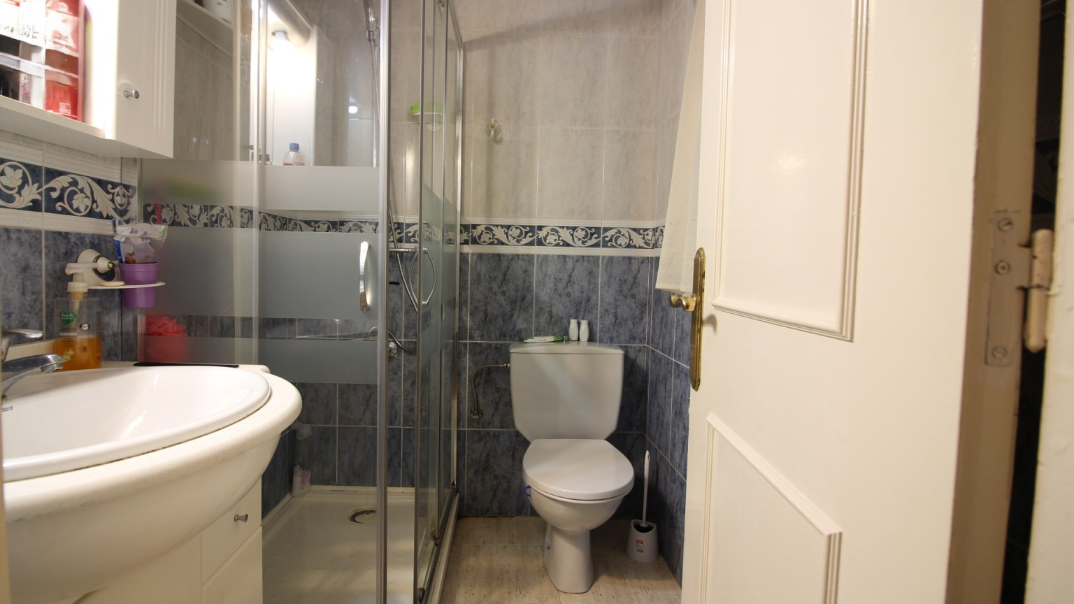 Appartement central à Roses, avec 4 chambres, 2 salles de bains, ascenseur.