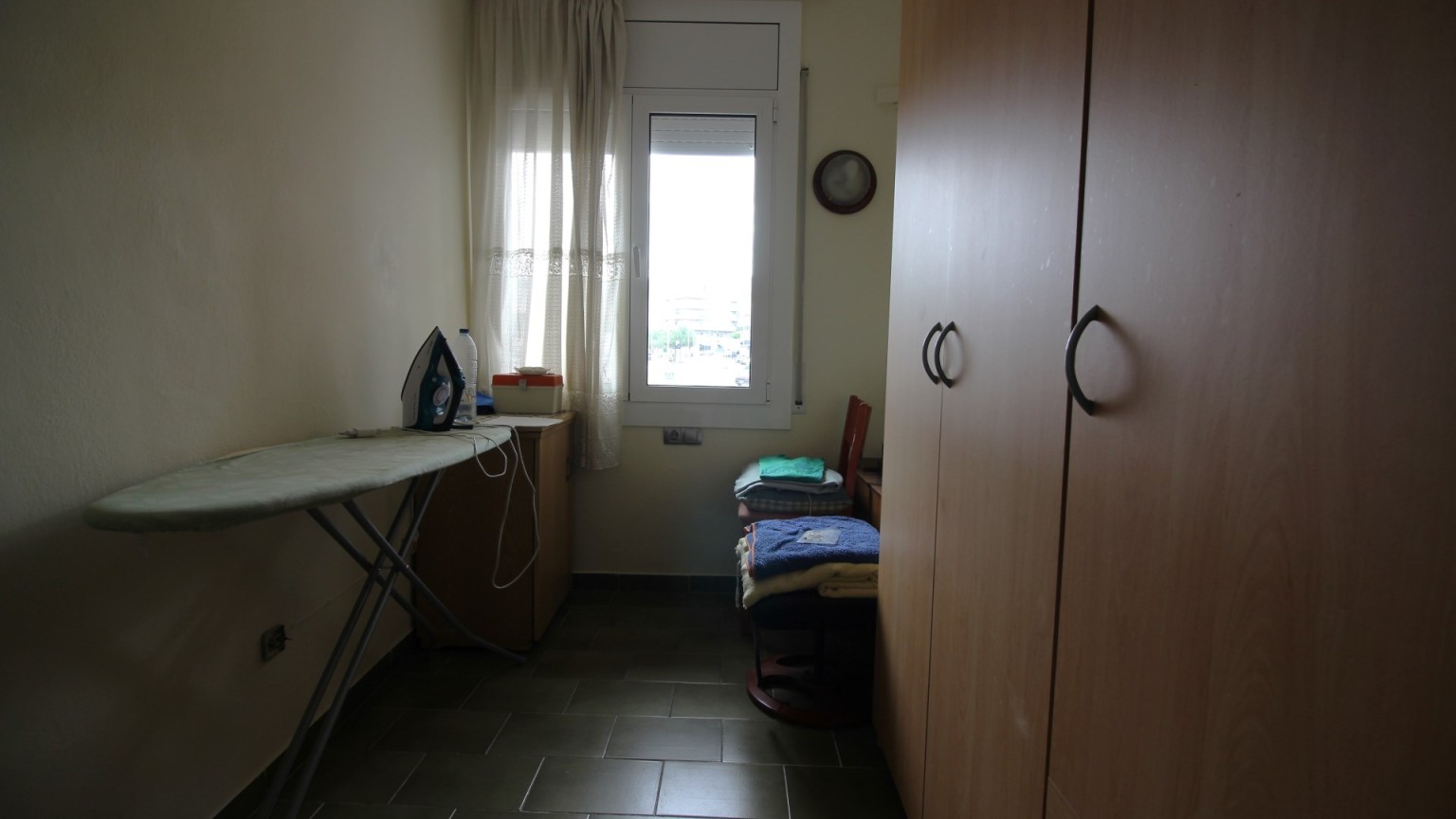 Appartement central à Roses, avec 4 chambres, 2 salles de bains, ascenseur.