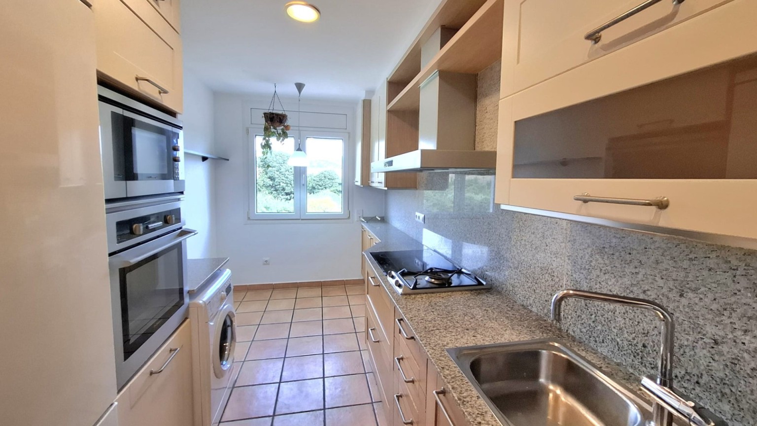 Fantastic penthouse for rent in La Vila