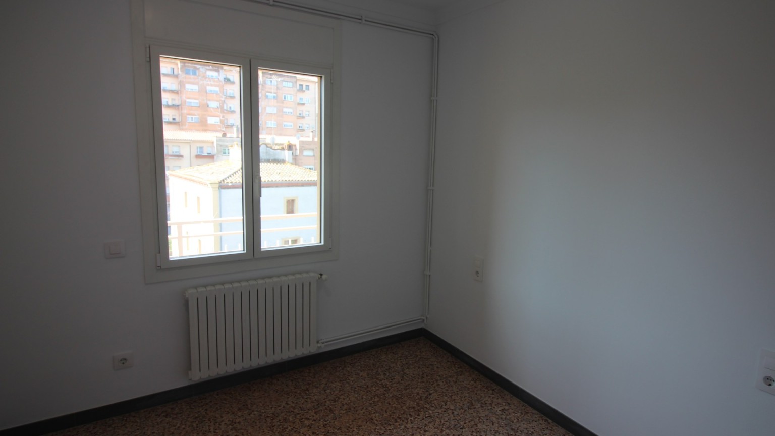 Pis de lloguer de 90 m² a Salt