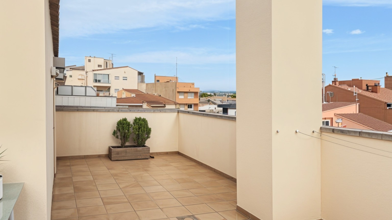 Duplex for sale, excellent condition, Eixample area